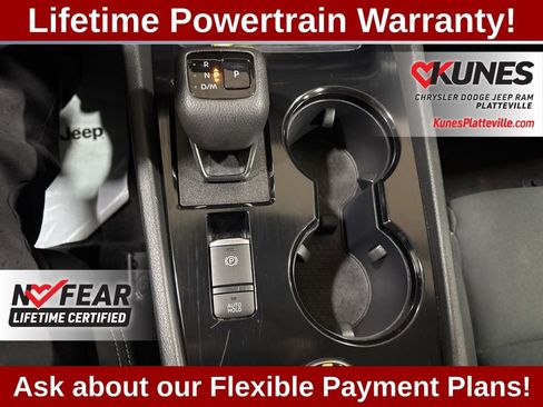 Used 2023 Nissan Rogue S image 28