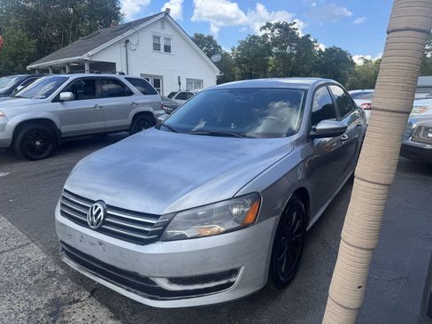 Used 2012 Volkswagen Passat 2.5 S FWD image 4