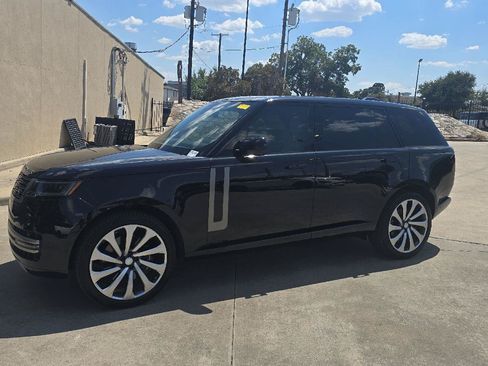 Certified 2025 Land Rover Range Rover Long Wheelbase SE AWD/4WD image 1
