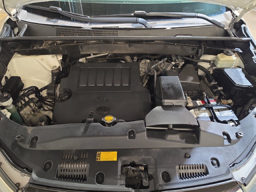 Used 2015 Toyota Highlander XLE AWD/4WD image 18