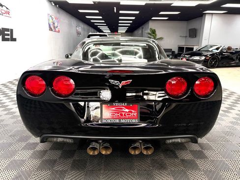 Used 2007 Chevrolet Corvette Coupe w/ Preferred Equipment Group RWD image 12