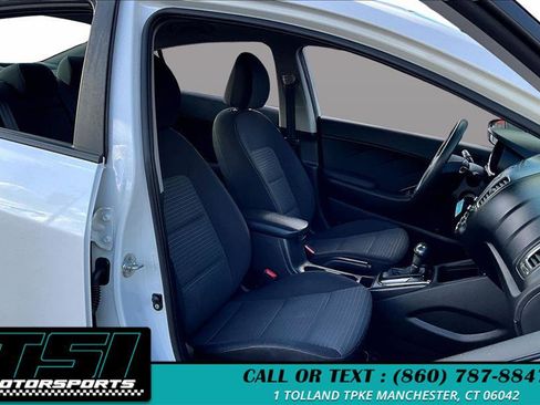 Used 2017 Kia Forte LX w/ LX Popular Package image 7