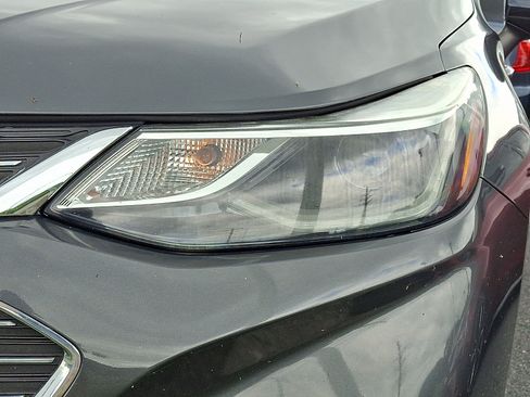 Certified 2017 Chevrolet Cruze Premier FWD image 8