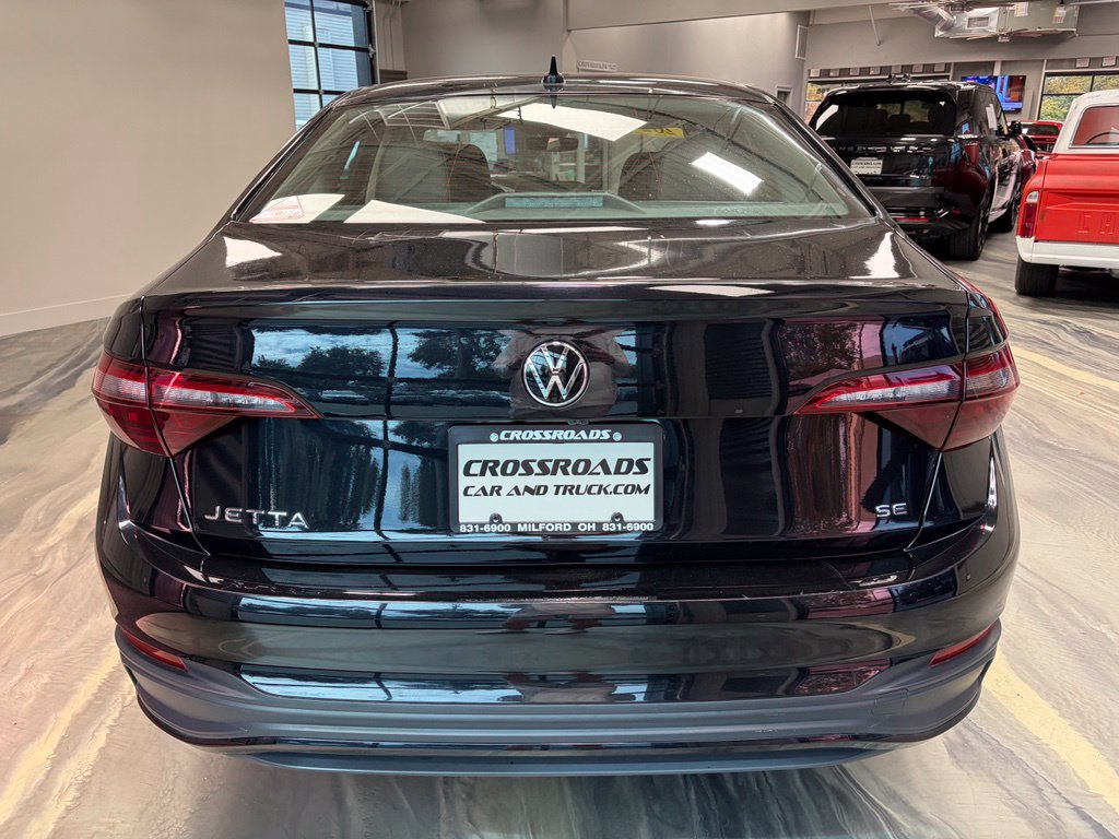 Used 2024 Volkswagen Jetta SE FWD image 29
