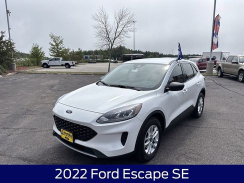 Used 2022 Ford Escape SE w/ Convenience Package AWD/4WD image 3