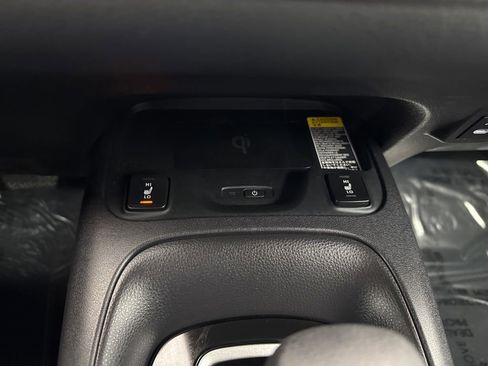 Used 2025 Toyota Corolla XSE FWD image 20