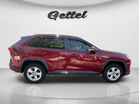 Used 2020 Toyota RAV4 XLE w/ Convenience Package AWD/4WD image 4