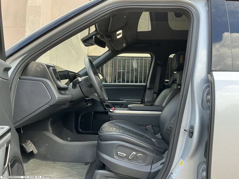 Used 2024 Rivian R1S Adventure Dual AWD/4WD image 7