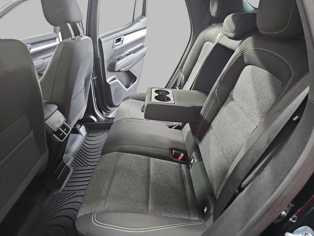 Certified 2025 GMC Terrain Elevation w/ Black Edition AWD/4WD image 17