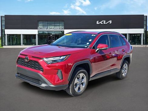 Used 2023 Toyota RAV4 XLE w/ Convenience Package image 2