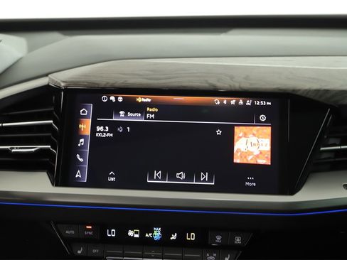 Used 2023 Audi Q4 e-tron Premium Plus w/ Premium Plus image 20