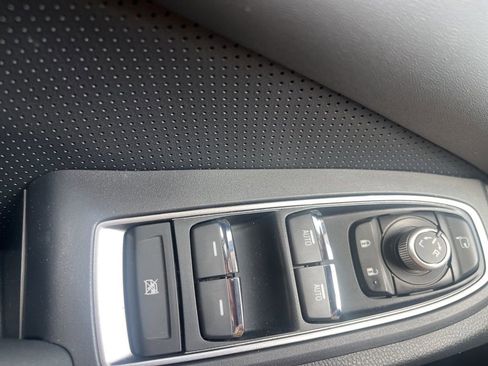 Used 2024 Subaru Ascent Touring image 23