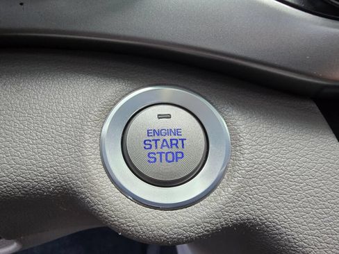 Used 2018 Hyundai Elantra Value Edition FWD image 19