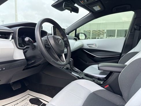 Certified 2025 Toyota Corolla XSE image 24