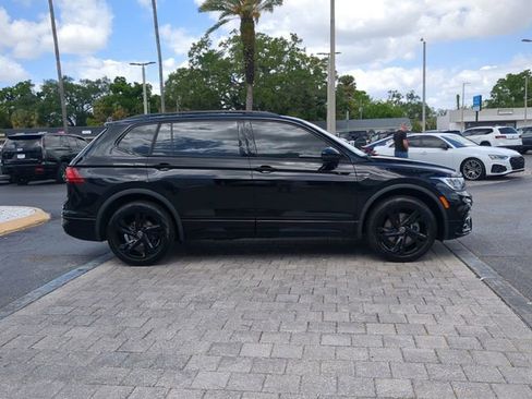 Certified 2023 Volkswagen Tiguan SE R-Line image 2