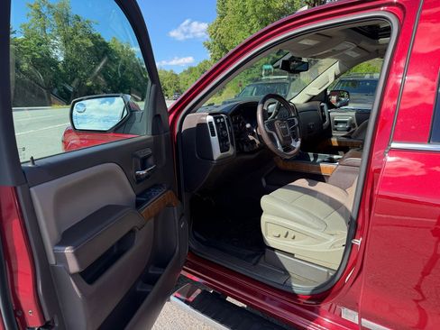 Used 2017 GMC Sierra 1500 SLT AWD/4WD image 9