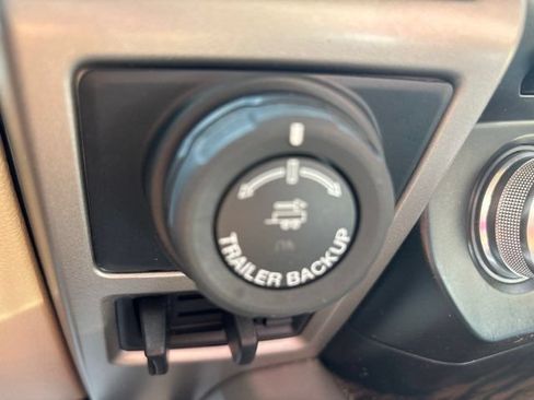 Used 2018 Ford F150 Lariat RWD image 48