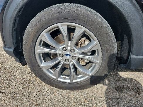 Used 2023 Ford Explorer Limited w/ Equipment Group 301A RWD image 27