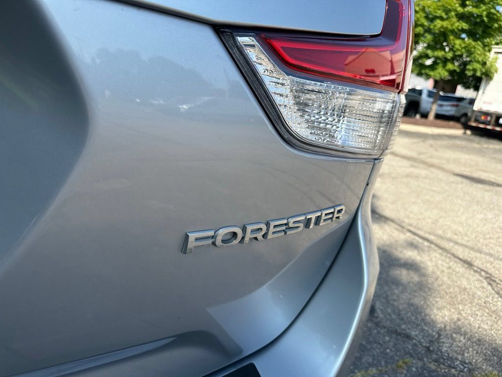 Used 2021 Subaru Forester Limited AWD/4WD image 27