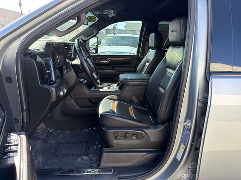 Used 2025 GMC Sierra 2500 AT4 AWD/4WD image 18