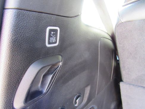 Used 2023 Ford Expedition XLT image 38