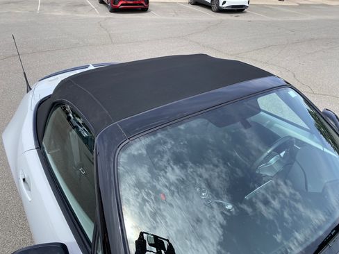 Used 2017 MAZDA MX-5 Miata Club image 10