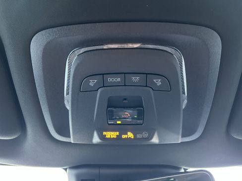 Certified 2025 Toyota Crown Signia image 37