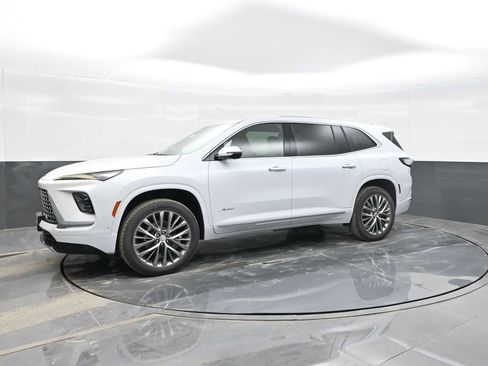 Used 2026 Buick Enclave Avenir w/ Super Cruise Package image 6