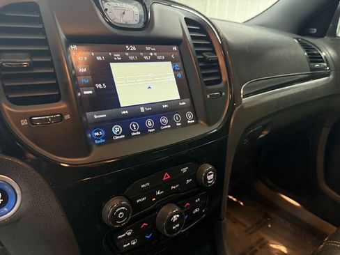 Used 2018 Chrysler 300 S w/ Safetytec Plus Group image 17