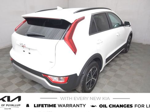 New 2025 Kia Niro EX image 5
