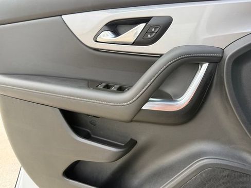 Used 2025 Chevrolet Blazer LT AWD/4WD image 24