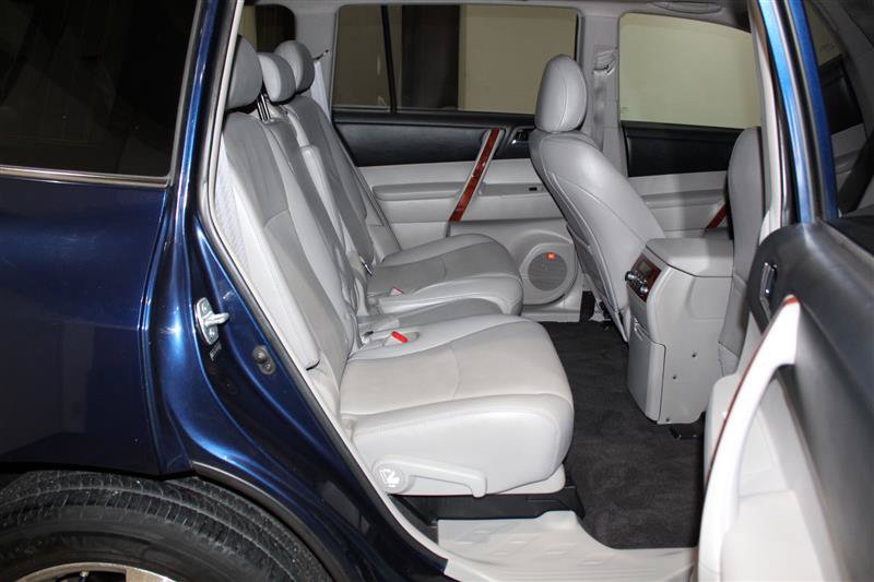 Used 2013 Toyota Highlander Limited FWD image 31