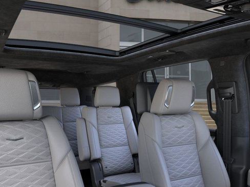 New 2026 Cadillac Escalade Platinum Luxury w/ LPO, Radiant Package AWD/4WD image 24