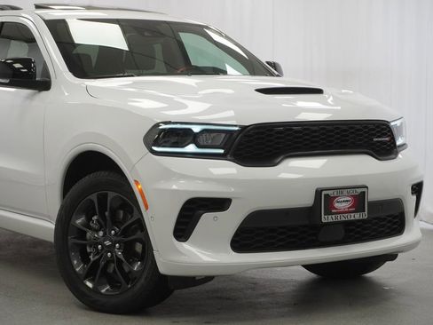 Certified 2025 Dodge Durango GT AWD/4WD image 3