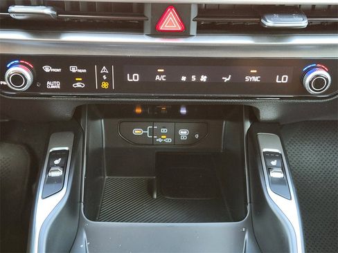 New 2026 Kia Sorento S image 14