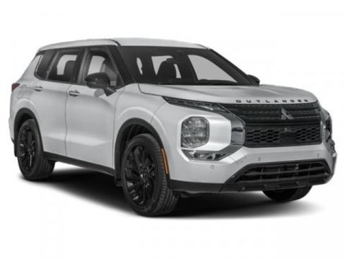 Used 2023 Mitsubishi Outlander SE Black Edition image 6