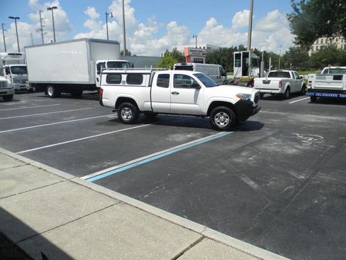 Used 2021 Toyota Tacoma SR RWD image 15