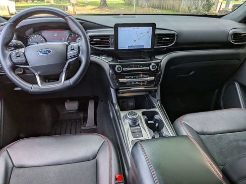 Used 2022 Ford Explorer ST-Line RWD image 27
