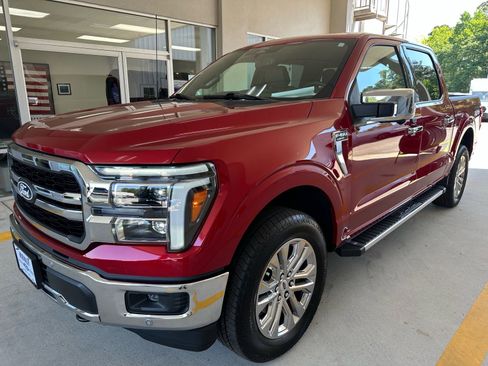 Used 2025 Ford F150 Lariat w/ Equipment Group 501A Mid AWD/4WD image 3