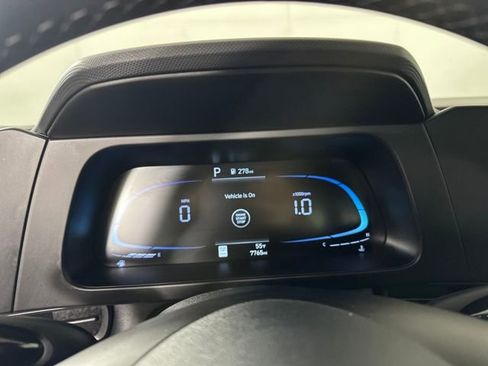 Certified 2025 Hyundai Elantra Sport image 17