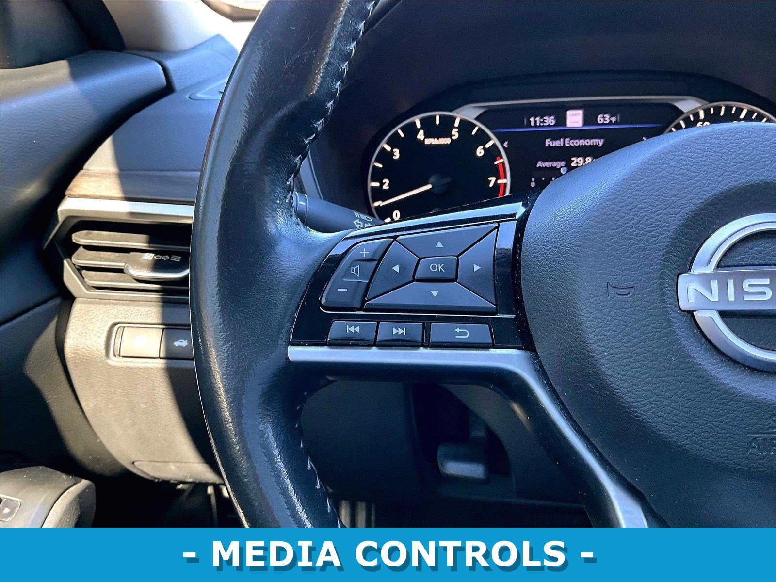 Used 2024 Nissan Altima 2.5 SV w/ SV Premium Package FWD image 11