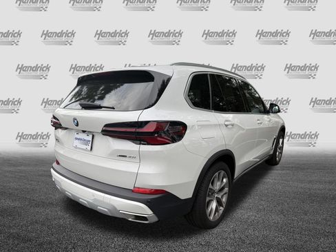 Used 2024 BMW X5 xDrive40i w/ Premium Package AWD/4WD image 9