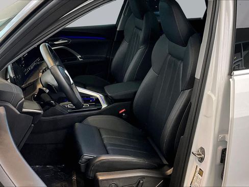 Certified 2025 Audi Q5 Premium Plus AWD/4WD image 8