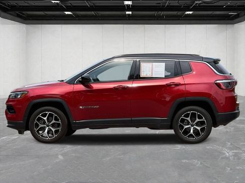 Certified 2025 Jeep Compass Limited AWD/4WD image 2