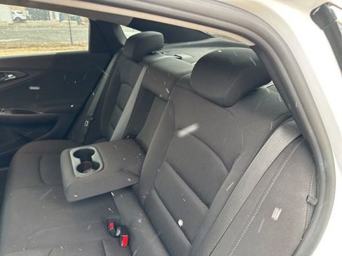 Used 2021 Chevrolet Malibu LT image 16