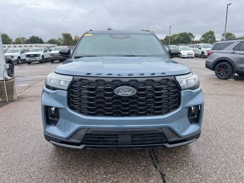 Certified 2025 Ford Explorer ST-Line image 2