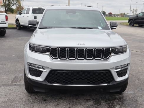 New 2025 Jeep Grand Cherokee Limited w/ Trailer Tow Package image 18