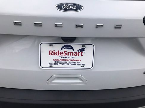 Used 2021 Ford Escape SE w/ Cold Weather Package AWD/4WD image 40
