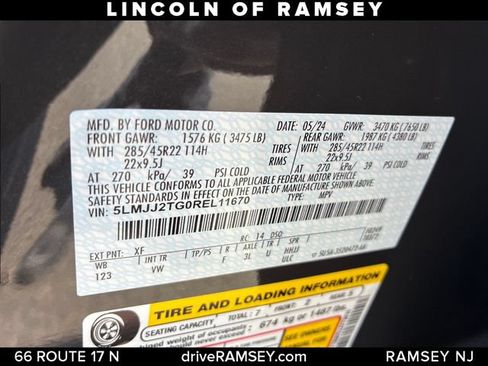 Used 2024 Lincoln Navigator Black Label AWD/4WD image 32