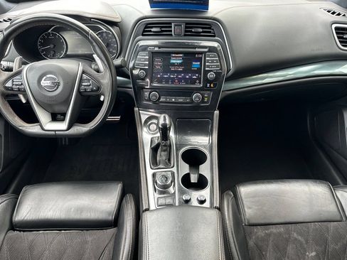 Used 2019 Nissan Maxima SR w/ Premium Package FWD image 12